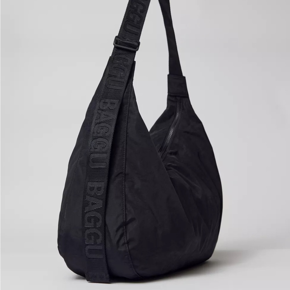 Large BAGGU crescent bag